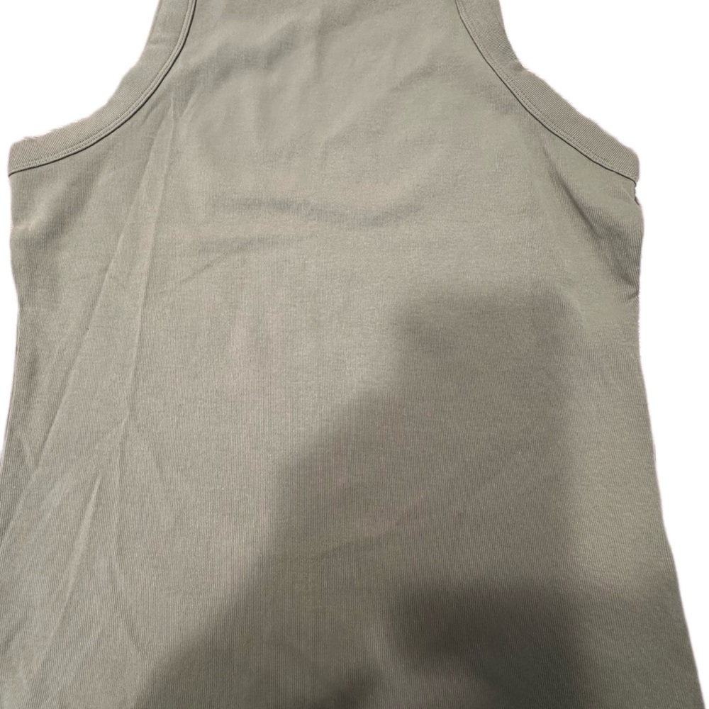 Free Assembly NWT Women's Olive Tank Top Size Small 4-6